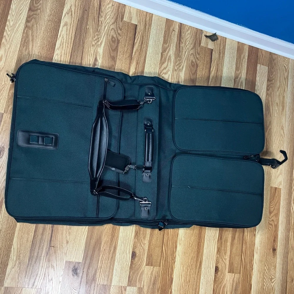 Samsonite fast shipping